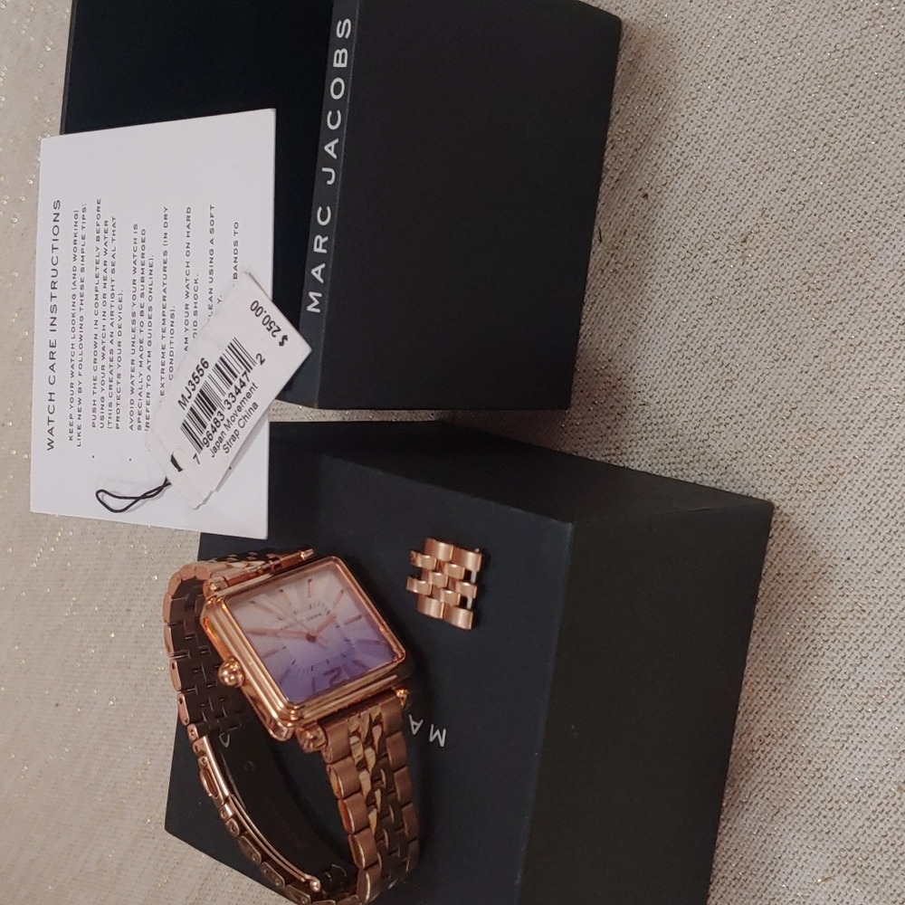 Marc Jacobs MJ3556 Rose Gold lilac watch